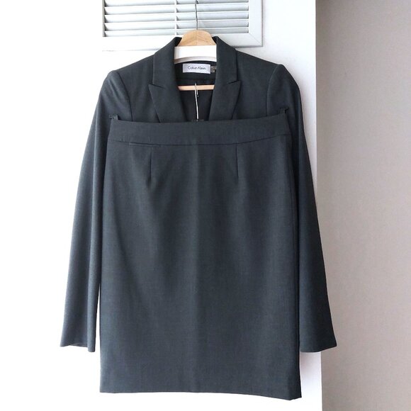 New Cond. Calvin Klein Womens Grey Gray Skirt Suit - Blazer Sz 2 - Skirt Sz 4 - Picture 1 of 13
